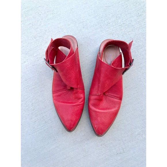 Free People Shoes - Free People Red Leather Slingback Mules Pointed Toe Buckle Ankle Strap Flats 40
